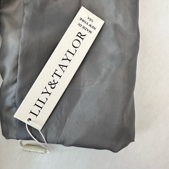 Lily & Taylor New York Couture LUXURY DESIGNER 2pc Women’s Suit Size 6 - Picture 15 of 17